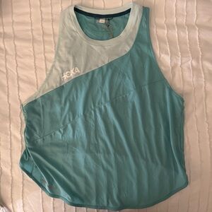 hoka racer workout tank